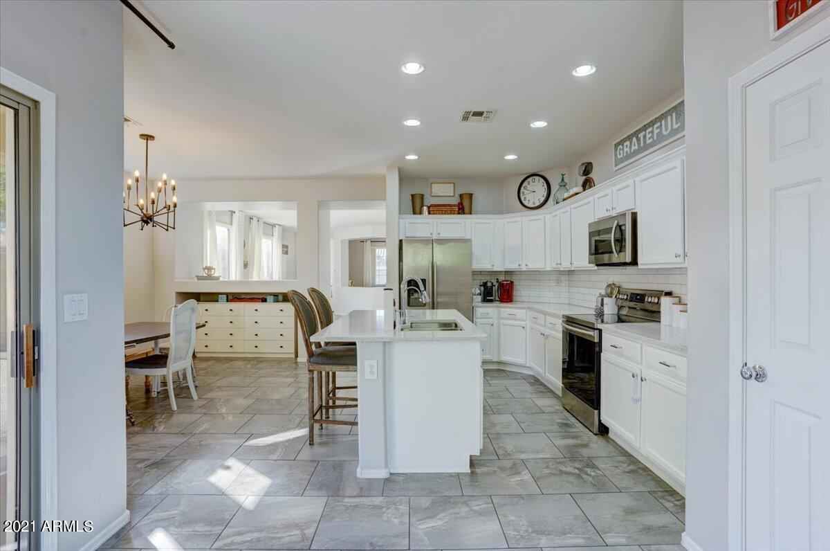 2556 W LEWIS AND CLARK Trl  