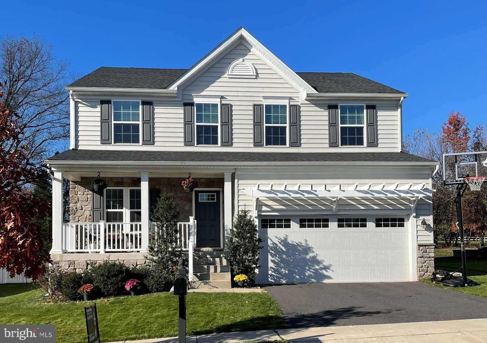 8 MADISON Dr  