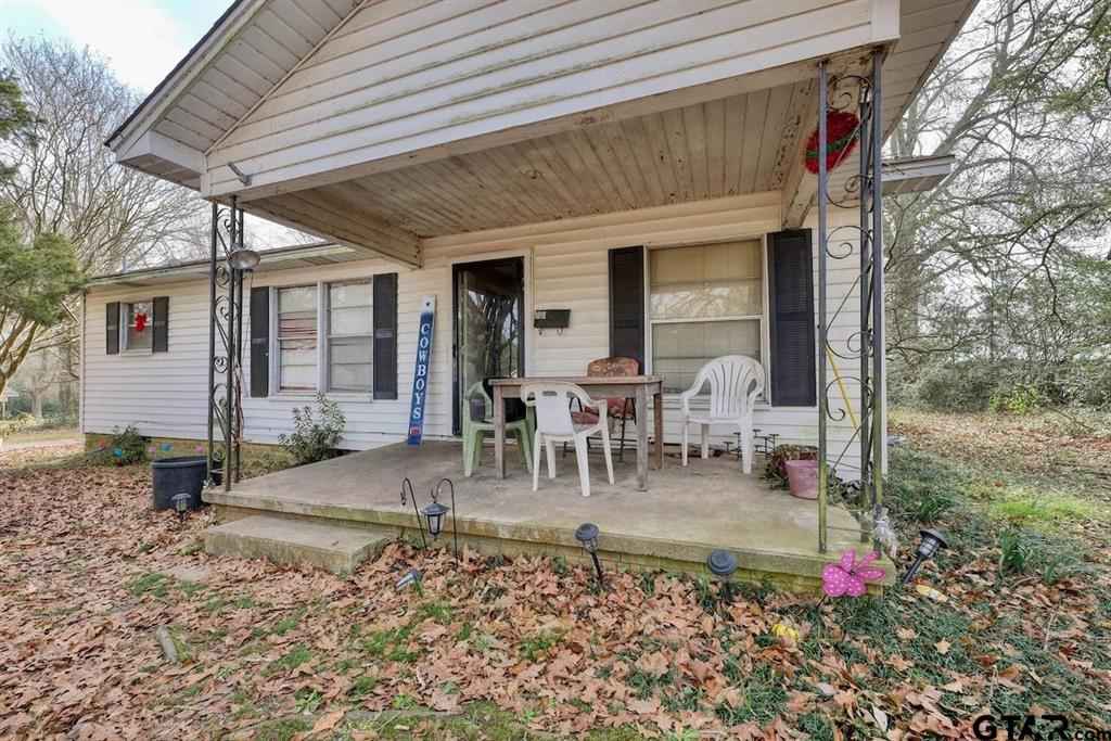 1810 E Main St  