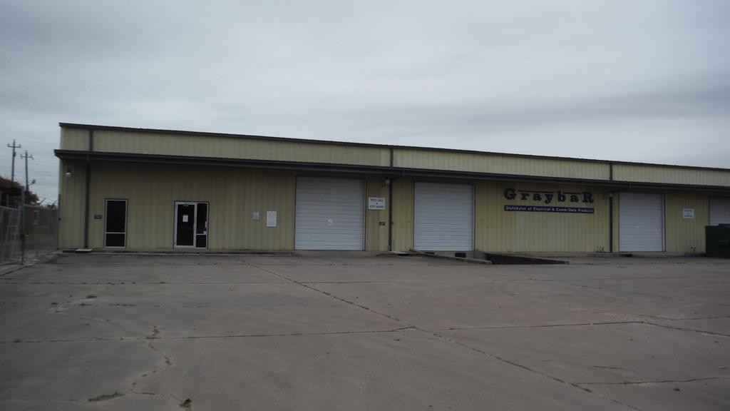 825 E Industrial  
