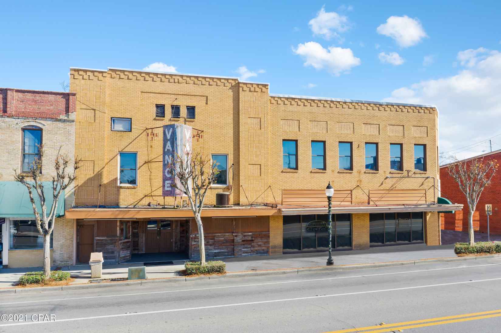 799 Main St  