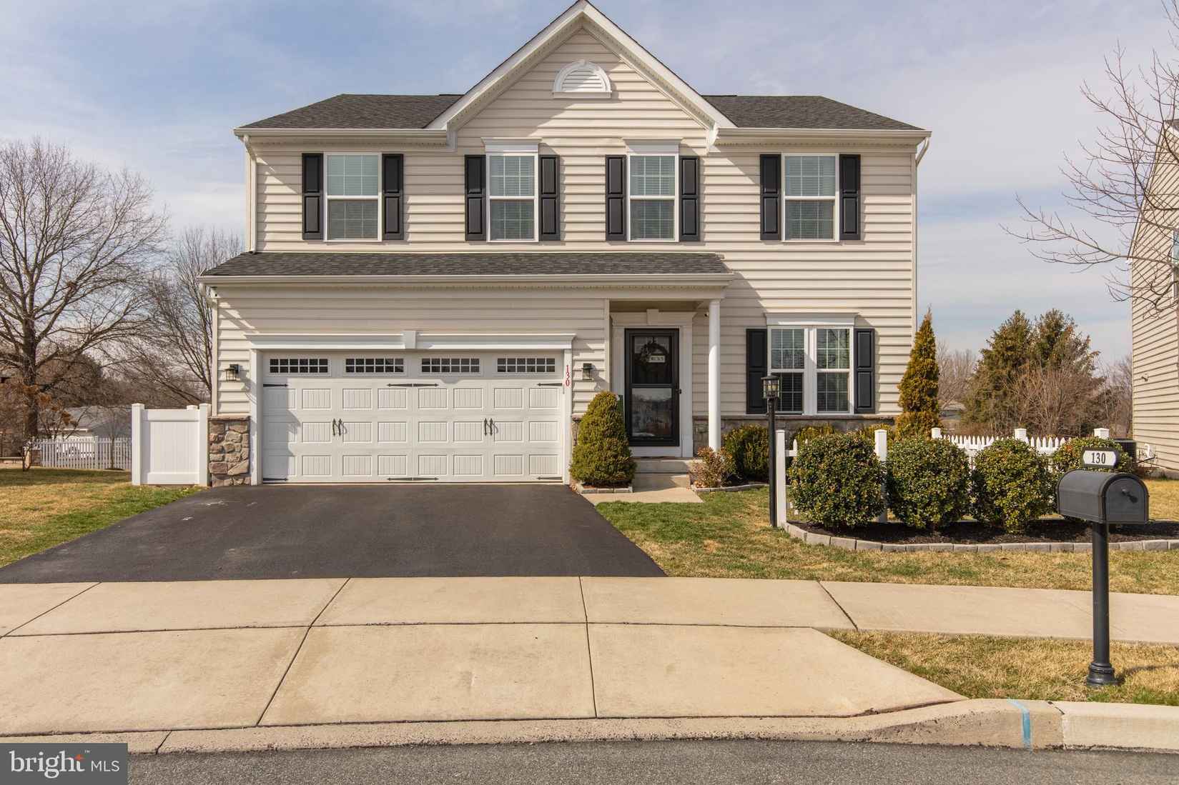 130 Garrett Ln  