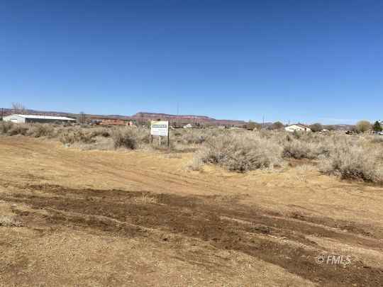 723 S Hwy 89A  