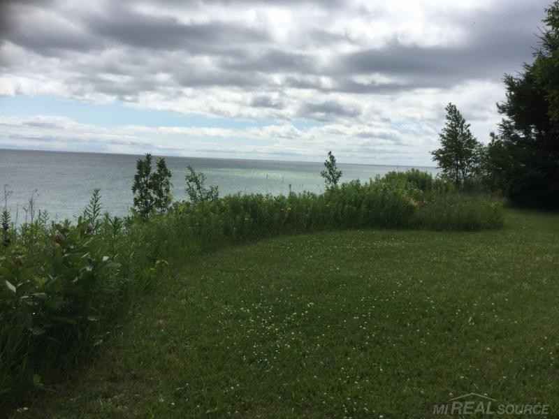 4838 N lakeshore  