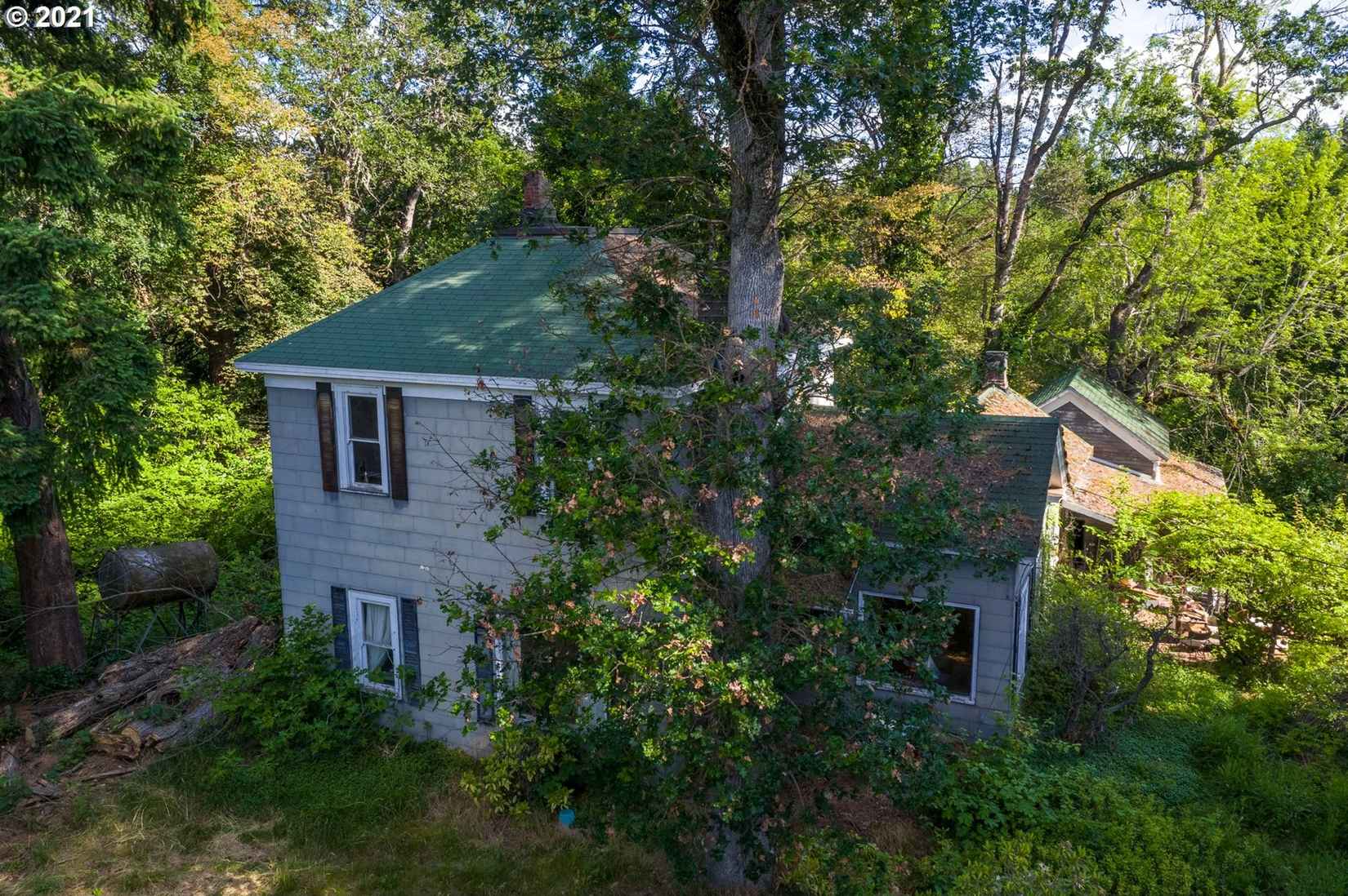 3330 Brookside Dr  