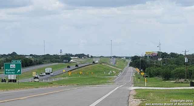 N I-35 Frontage Rd  