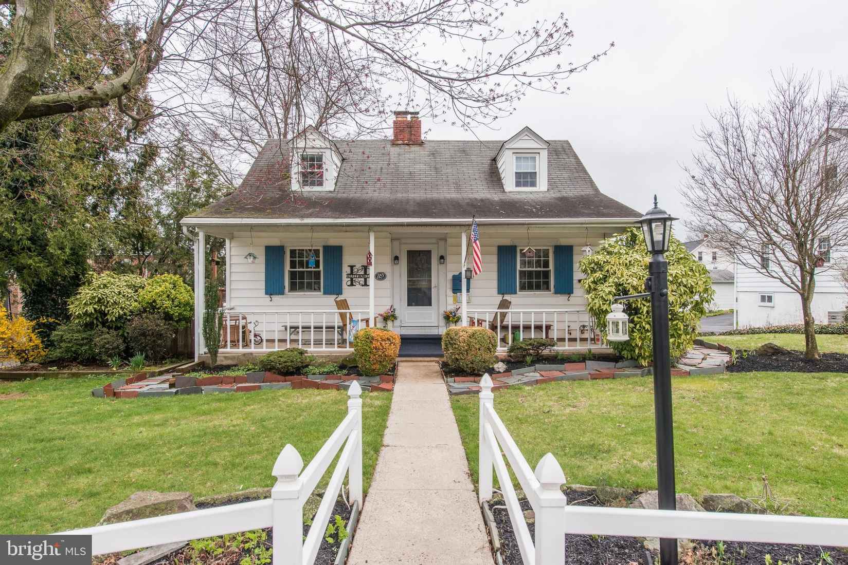 119 N CEDAR St  