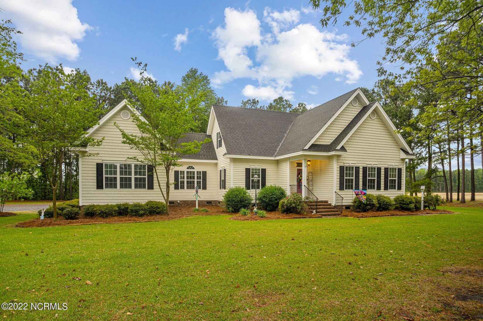 332 Batchelor Bay Rd  