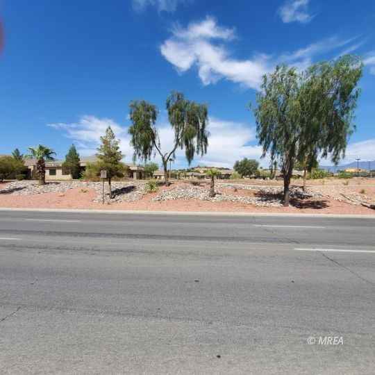 330 Falcon Rdg Prkwy  