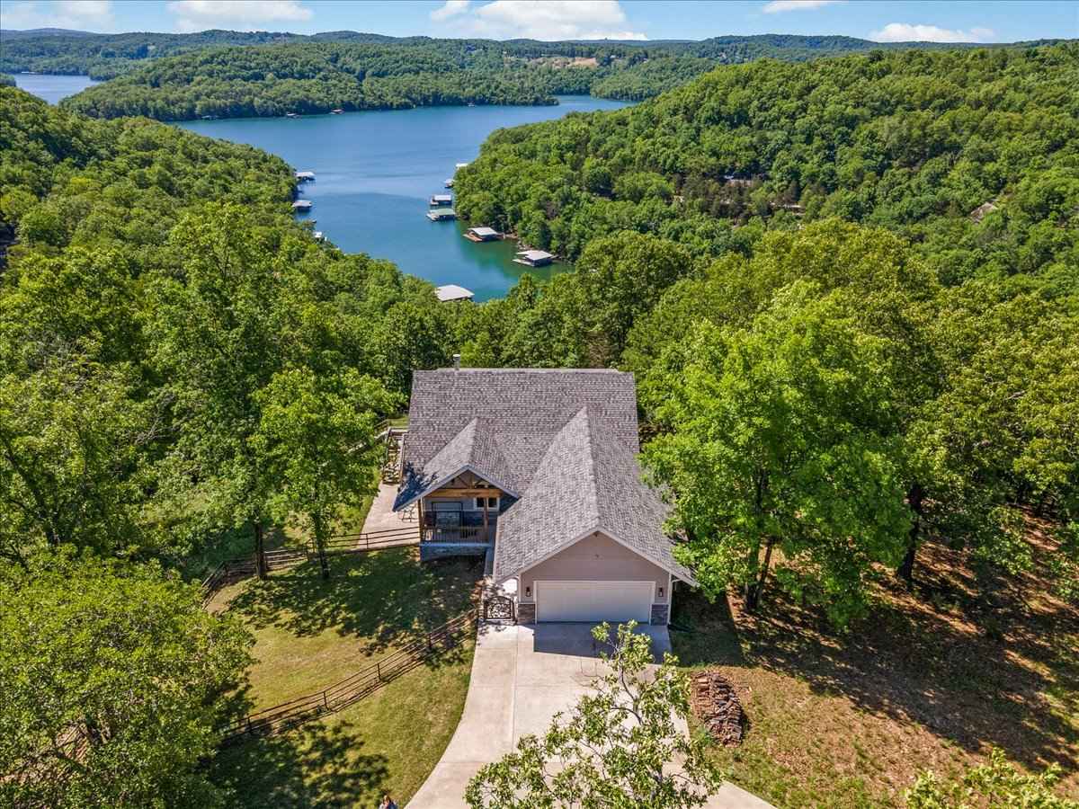 378 Lake Forest Dr  