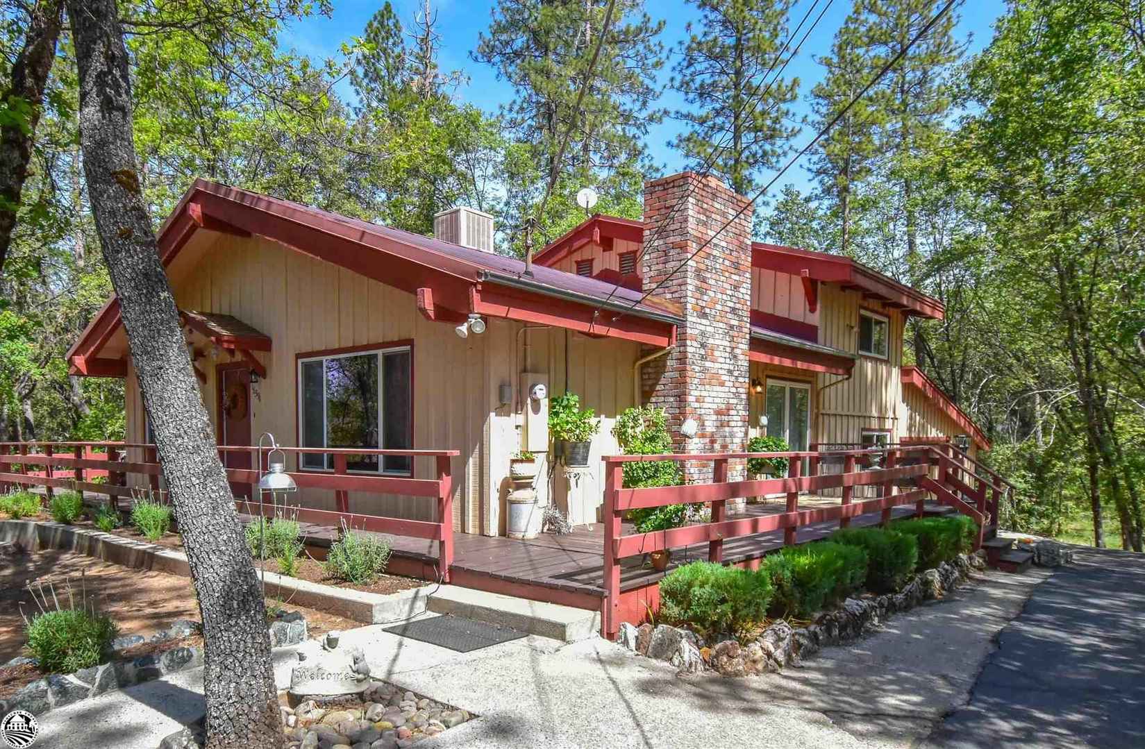 16390 Creekside Dr  