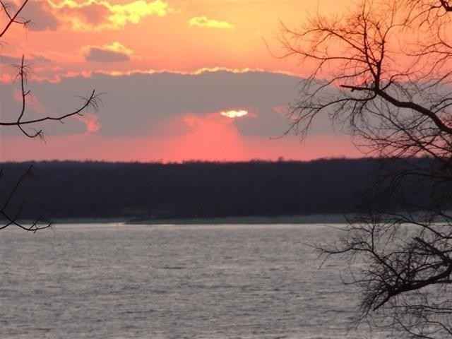 23 24 LAKESIDE Rdg  