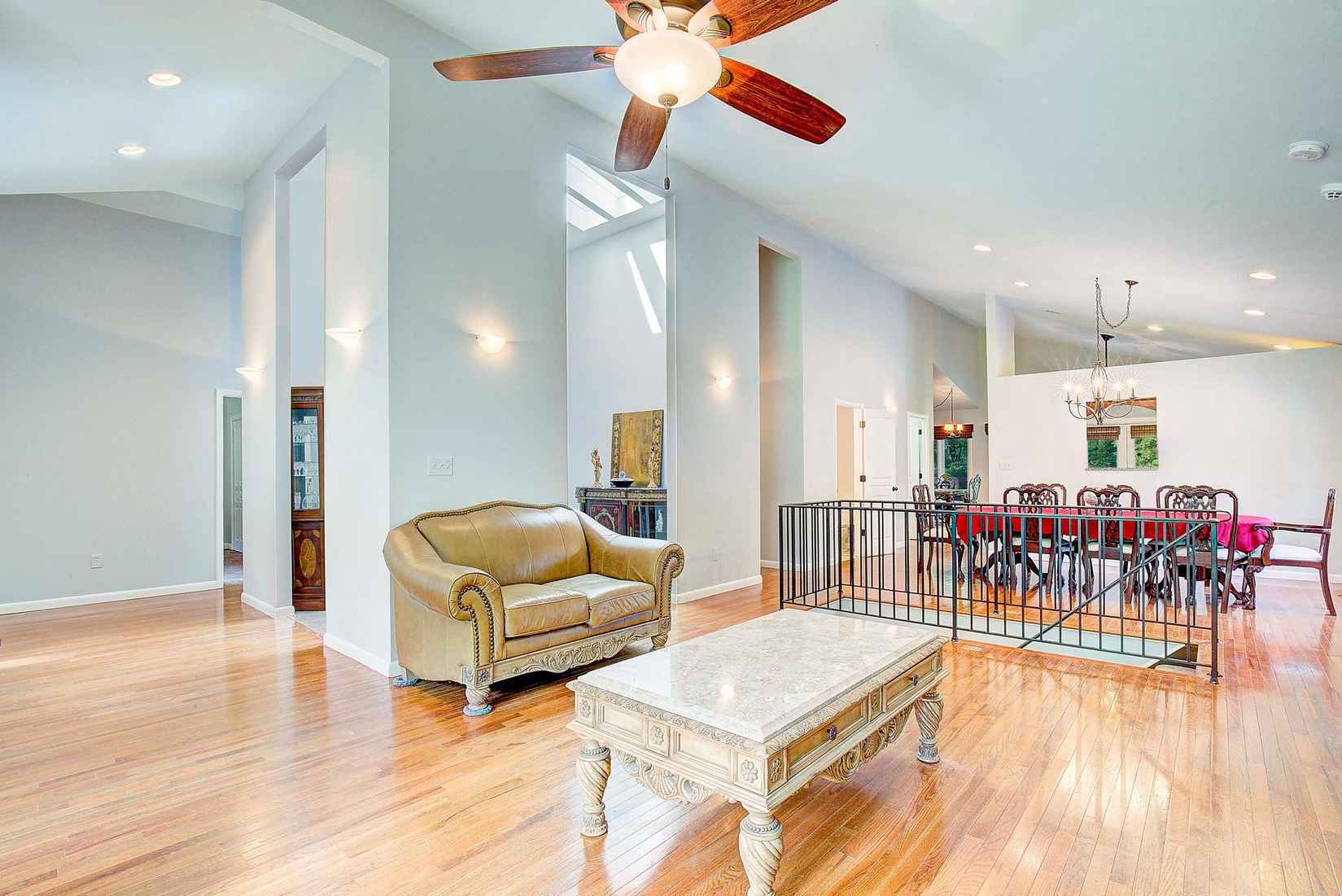 3251 Holland Clfs Rd  