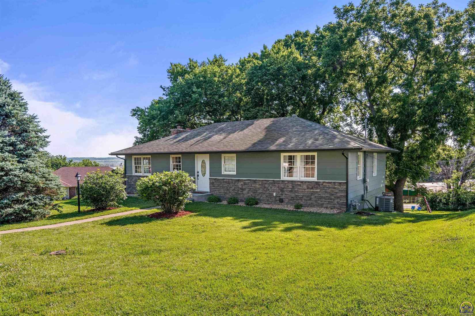 212 Delaware Dr  