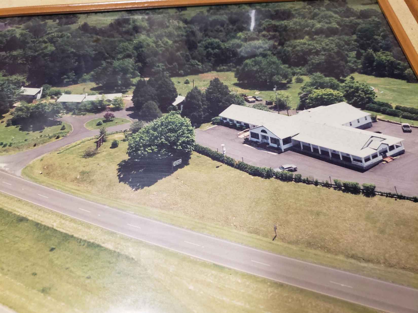 2487/2547 US HWY 211 W  