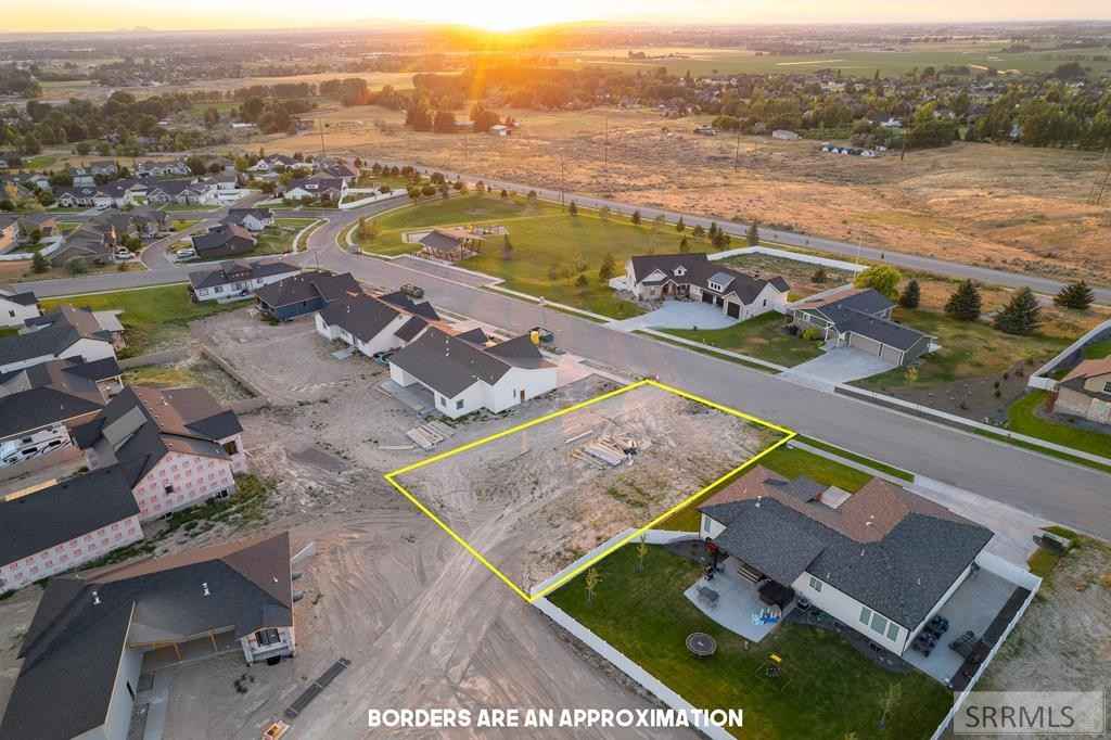 L5 B6 Crown Cres  
