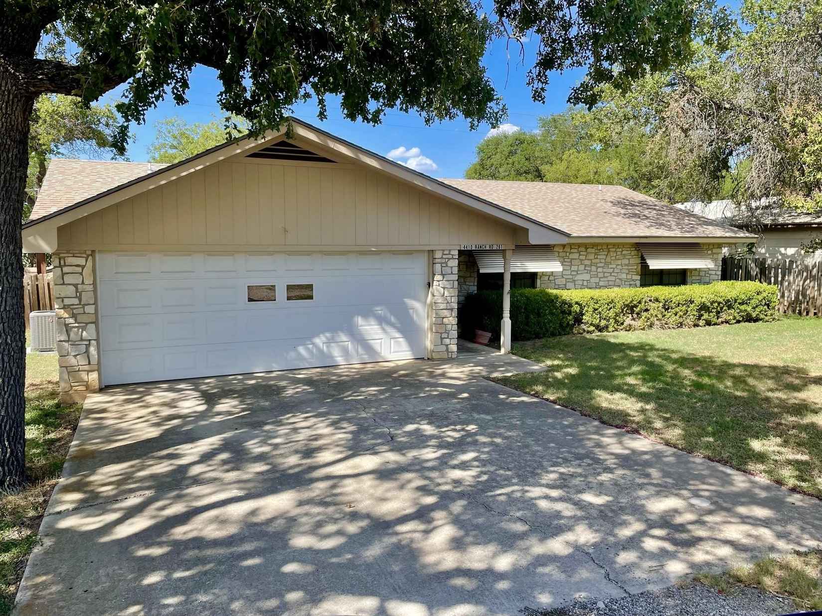 4410 Ranch Rd 261  