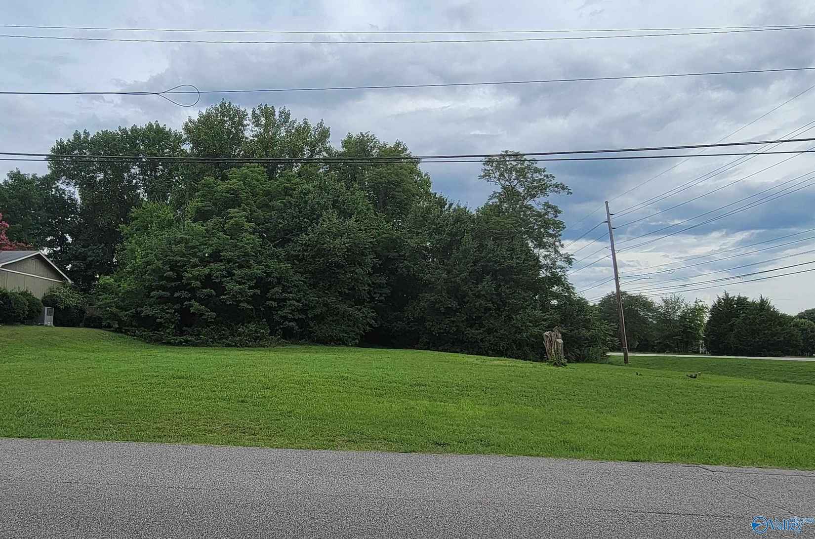 1 Thomas Dr  