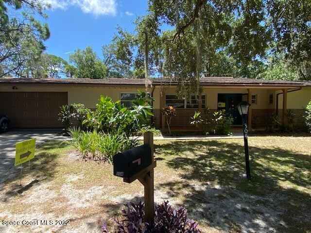304 MEADOWOOD Ln  