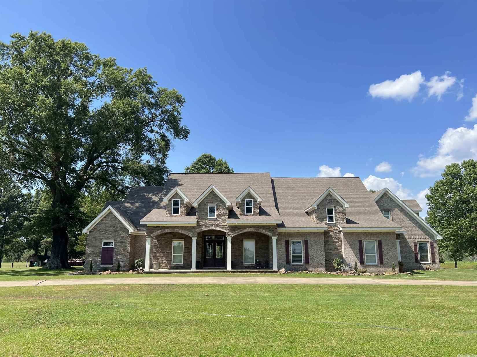 704 Chicken Farm Rd  