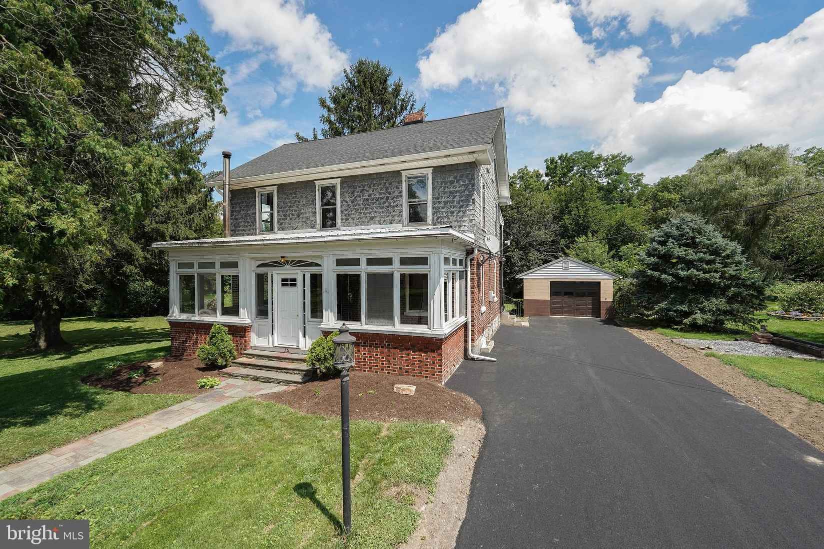 15 N SINGER Ave  