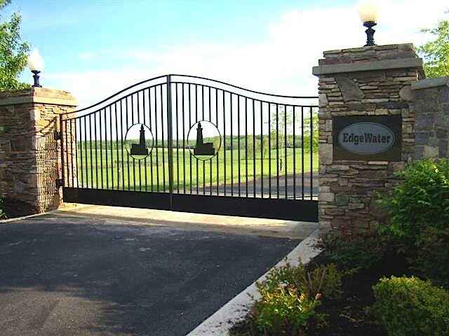 000 Lakeshore Dr  