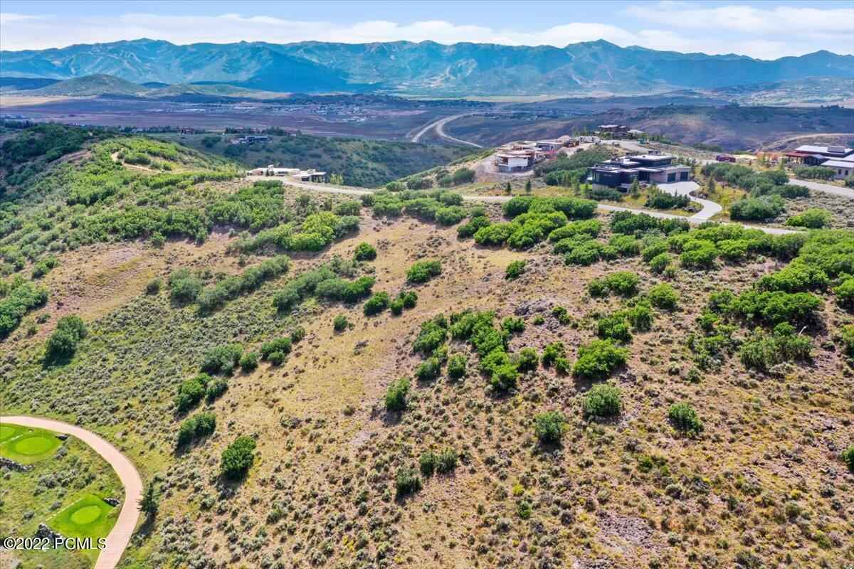 8608 N Promontory Rock  