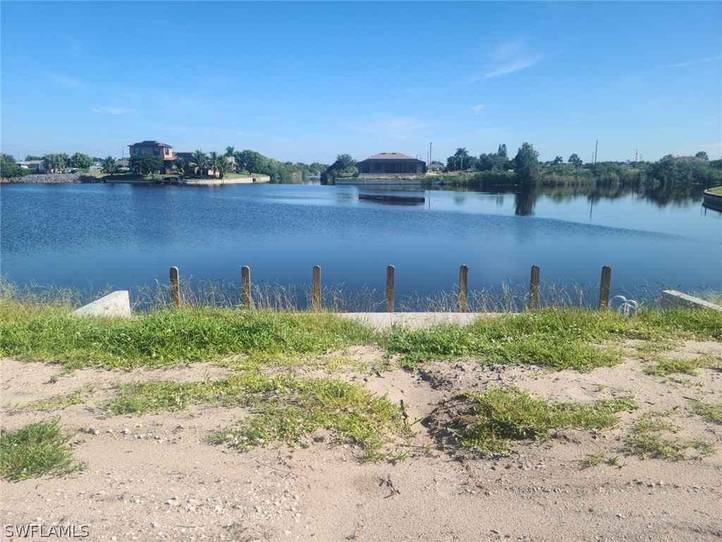 1205 Tropicana Pkwy W  