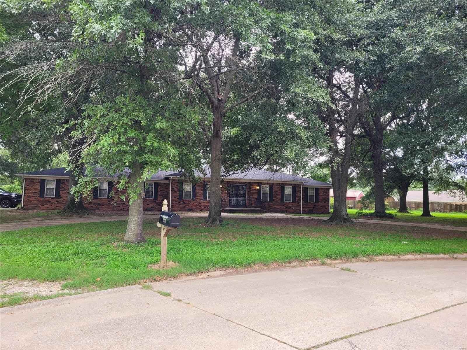 2221 Holly Ave  