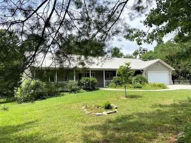 84 Evergreen Pl  