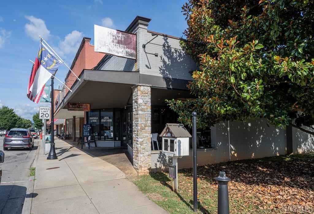 77 Main St  