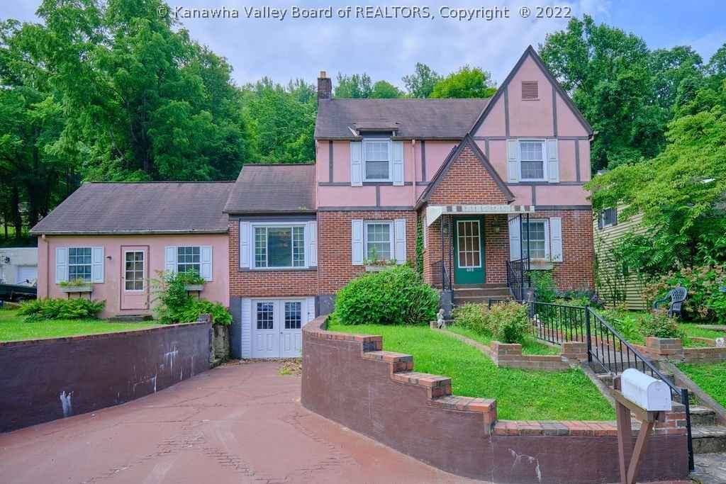 608 Kanawha Ave  