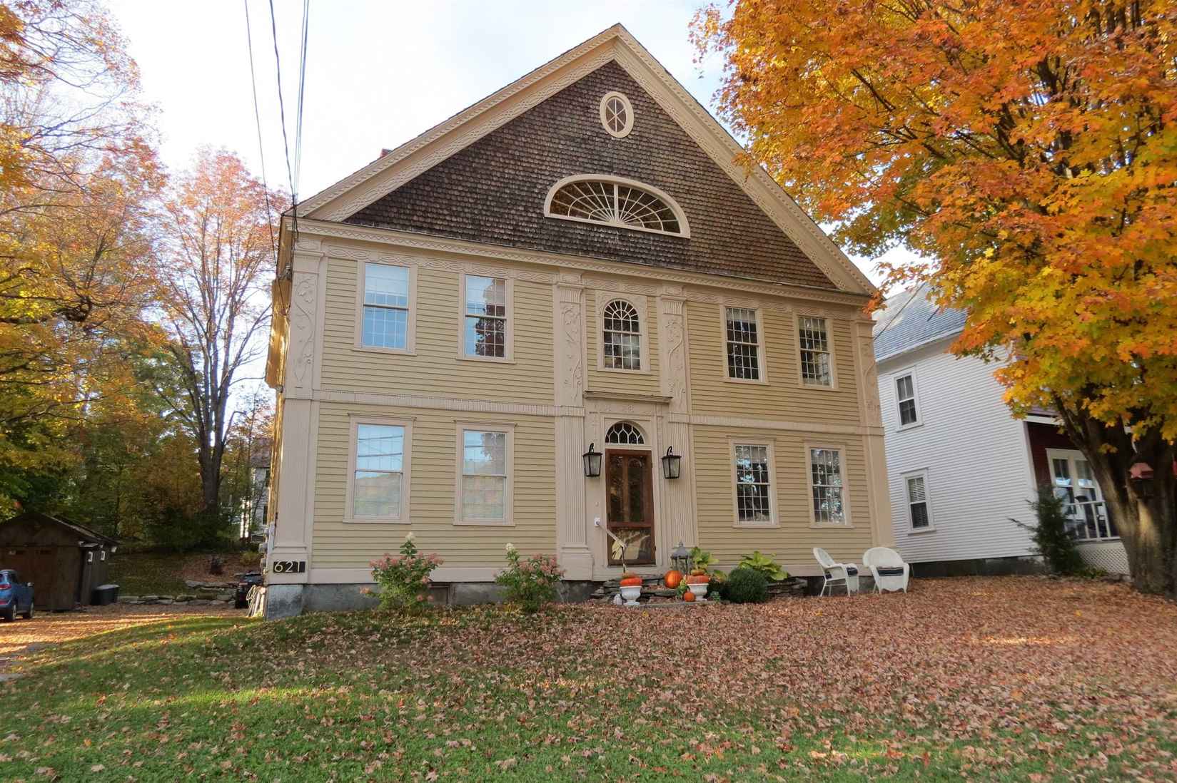 621 Main St  