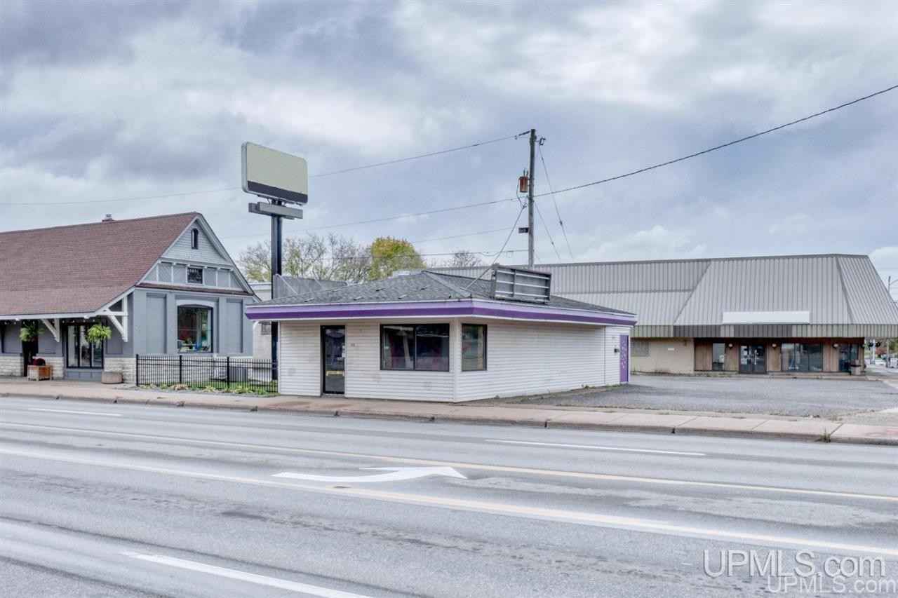 302 S Stephenson Ave  