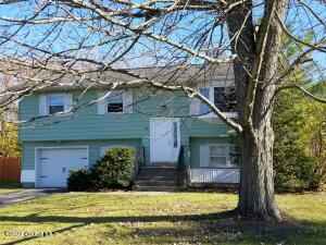 9 Frederick Dr  
