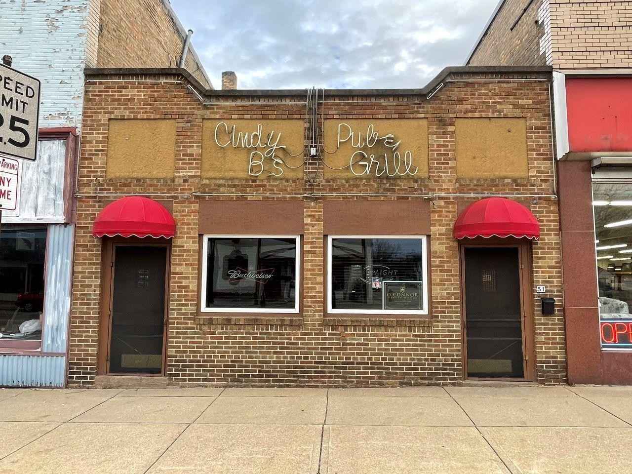 51 S Main St  
