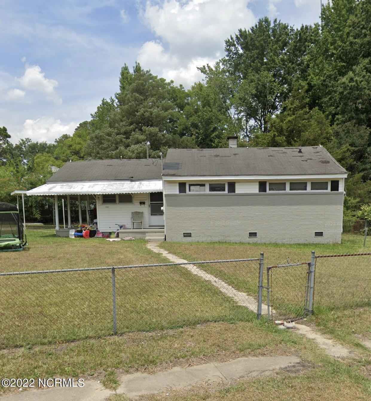 700 E E Highland Ave  