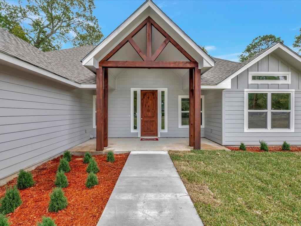 1004 Cunningham Dr  