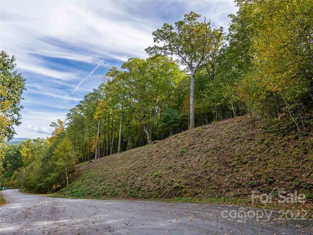 18 COPPER LEAF LN  