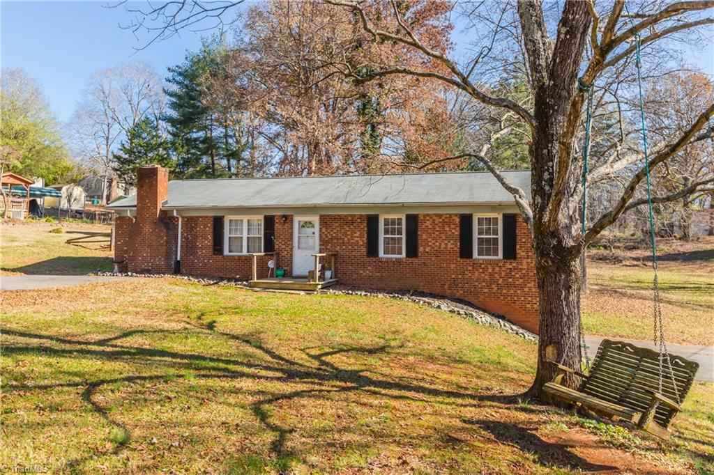 905 Lamond Ct  