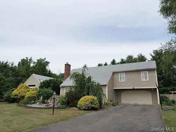 60 Vincent Ln  