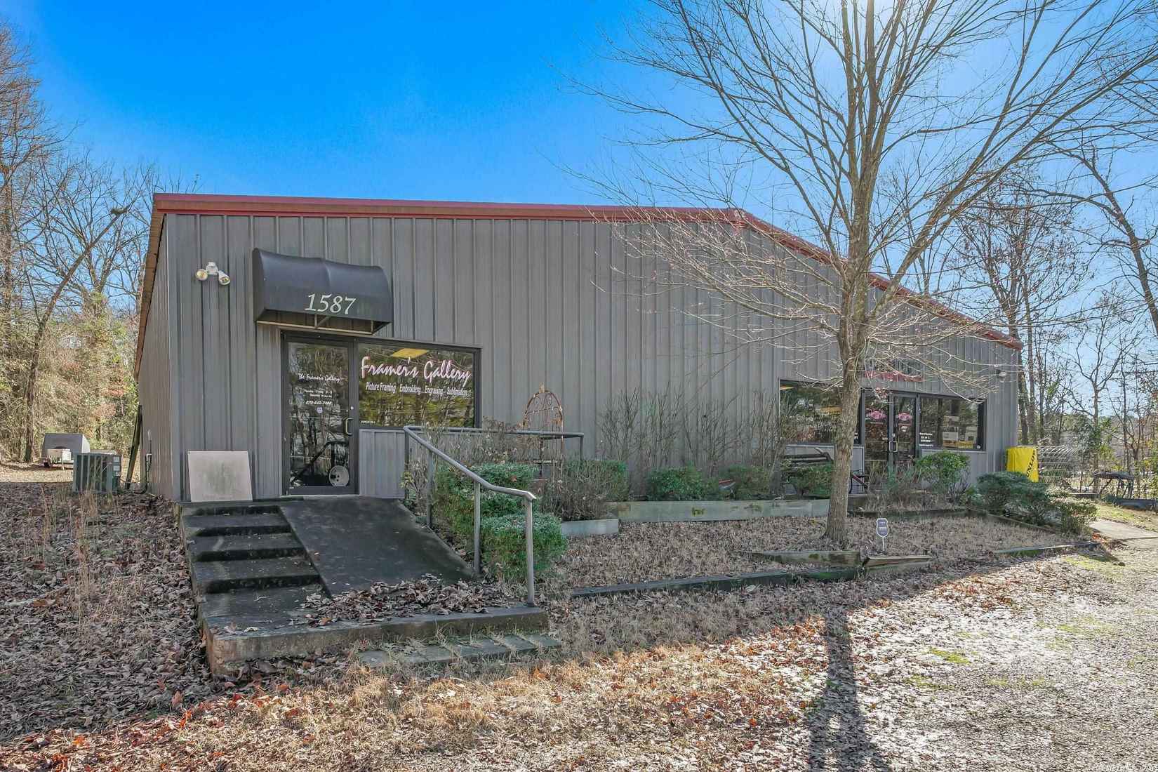 1587 Hwy 70 W Hwy  