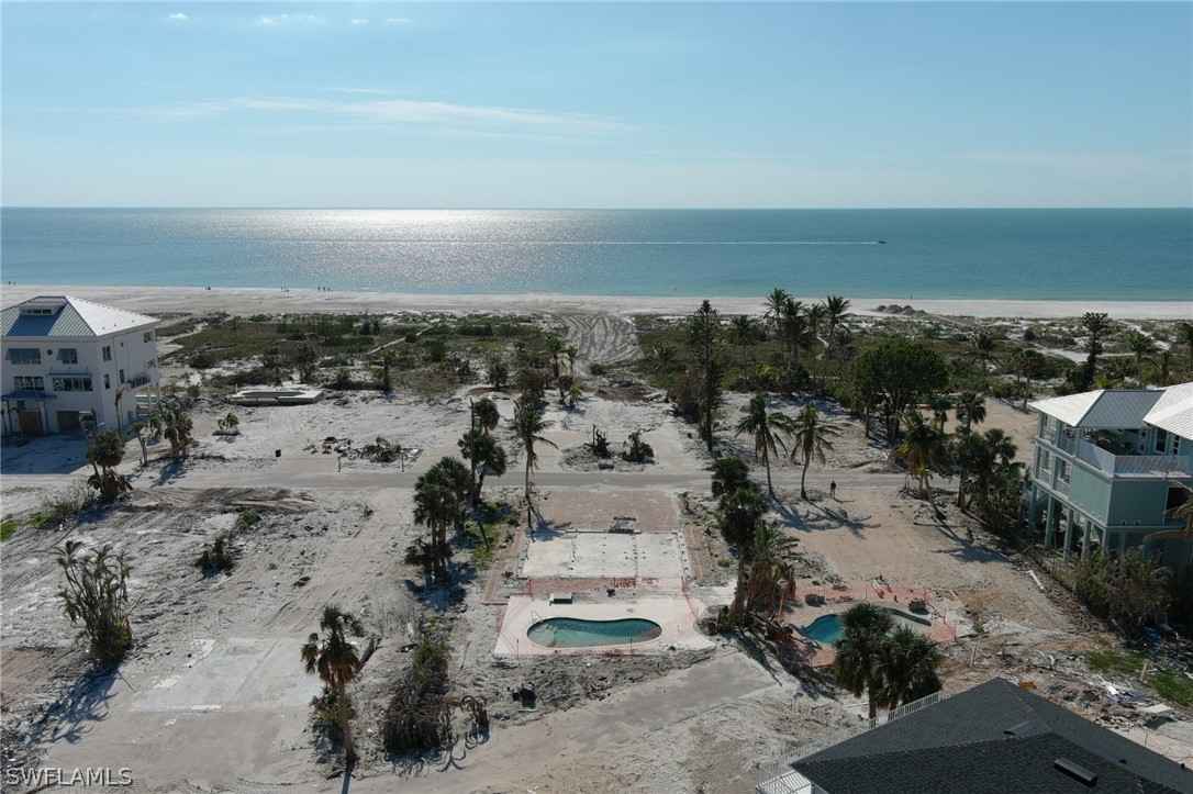6041 Gulf Rd  