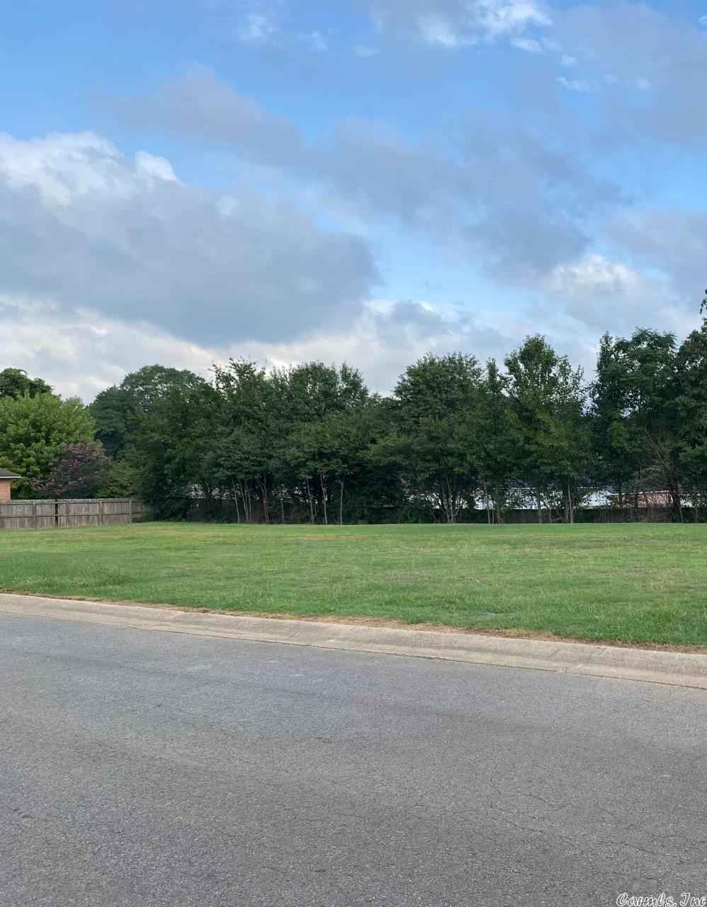 Lot 16 Pkwy Dr  