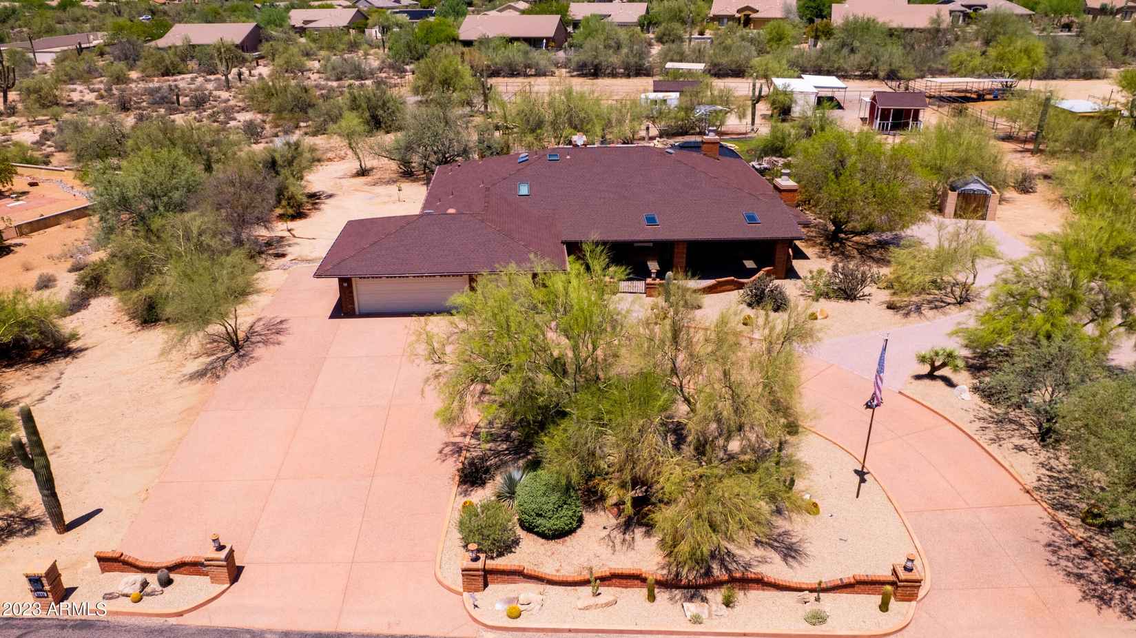 5008 E Calle de los Arboles  