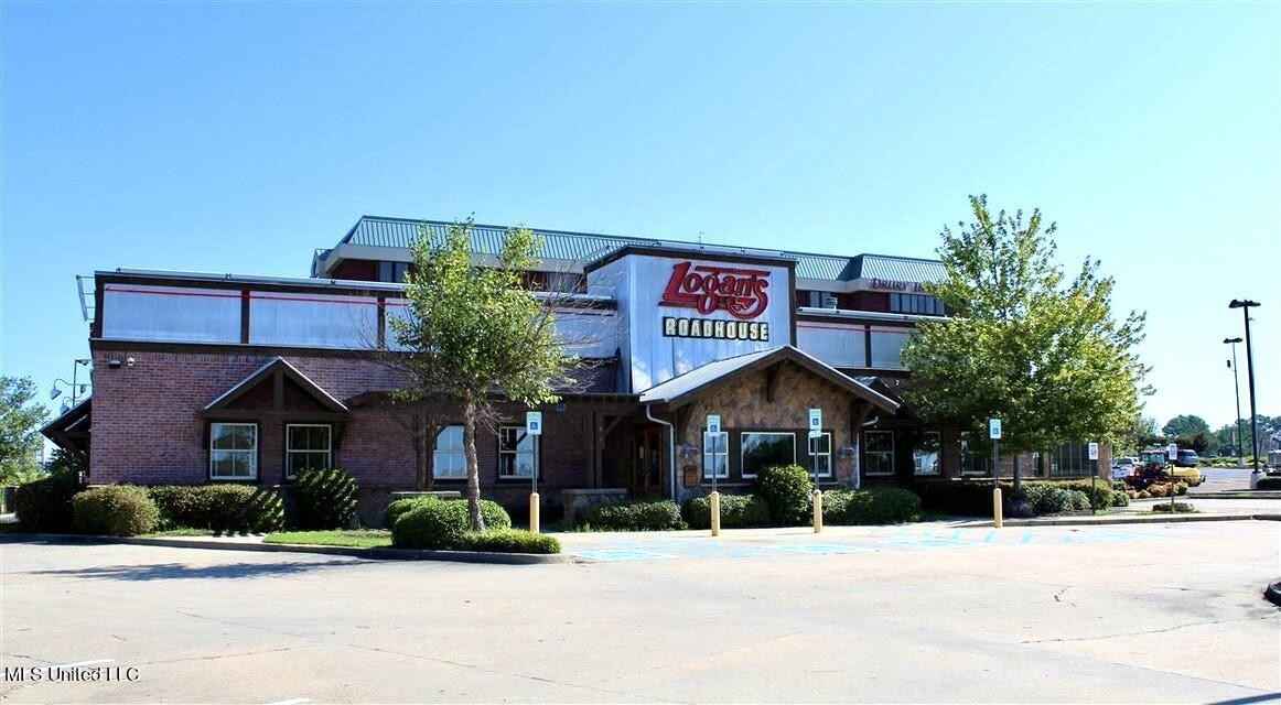 600 E County Line Rd  