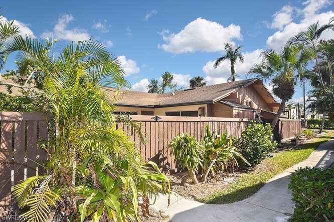 6305 Royal Woods Dr  