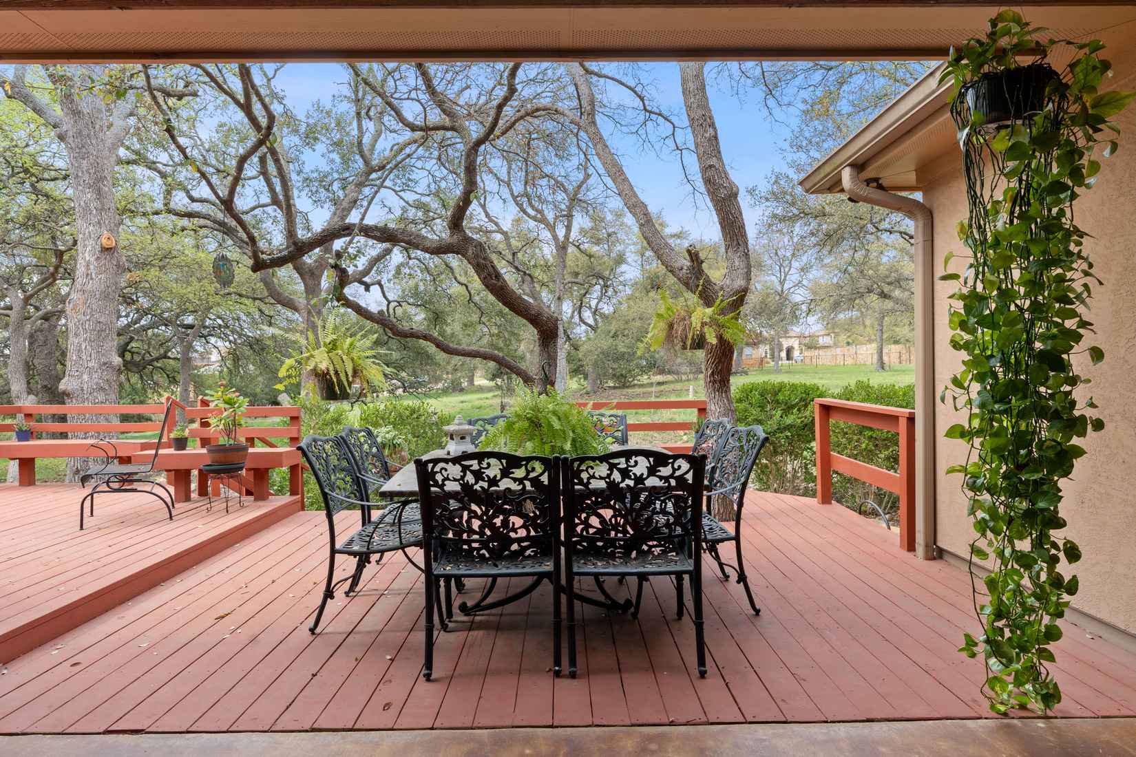206 Whispering Spg Ln  