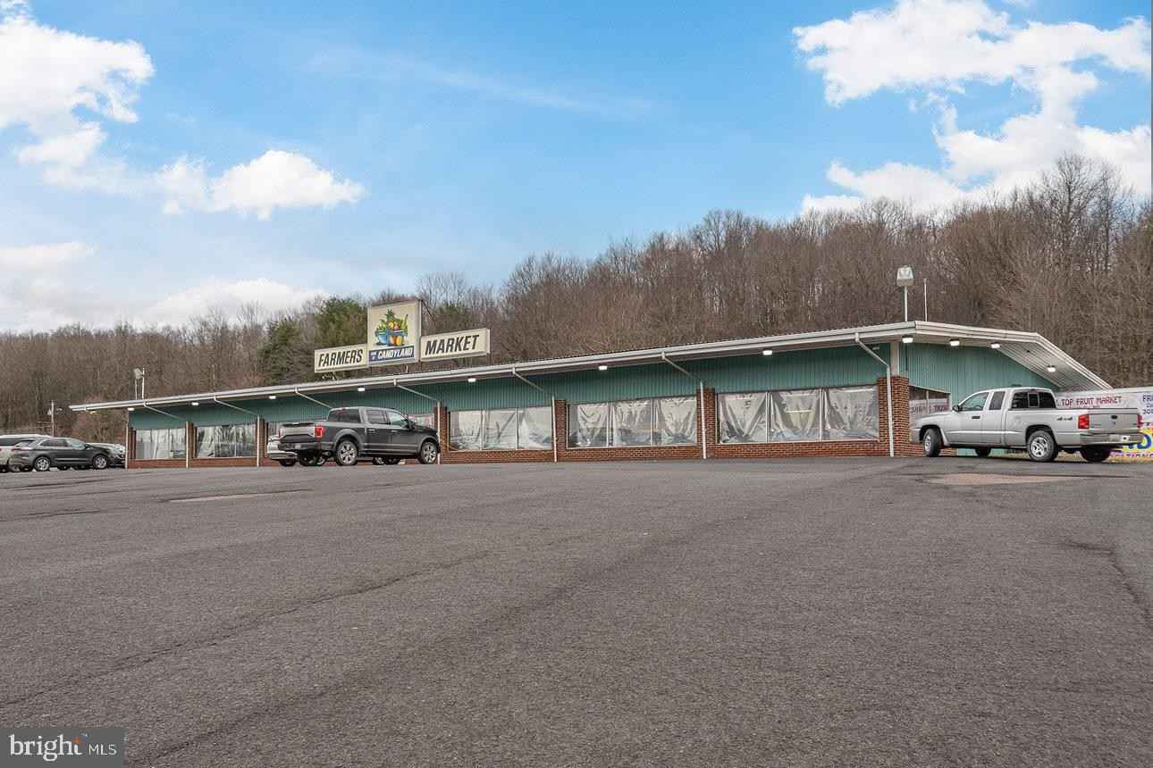 12679 GARRETT Hwy  