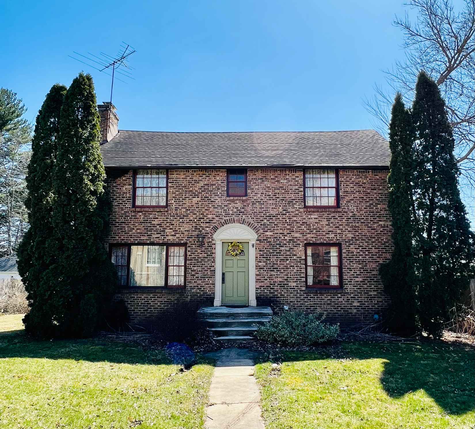 205 W Porter Ave  
